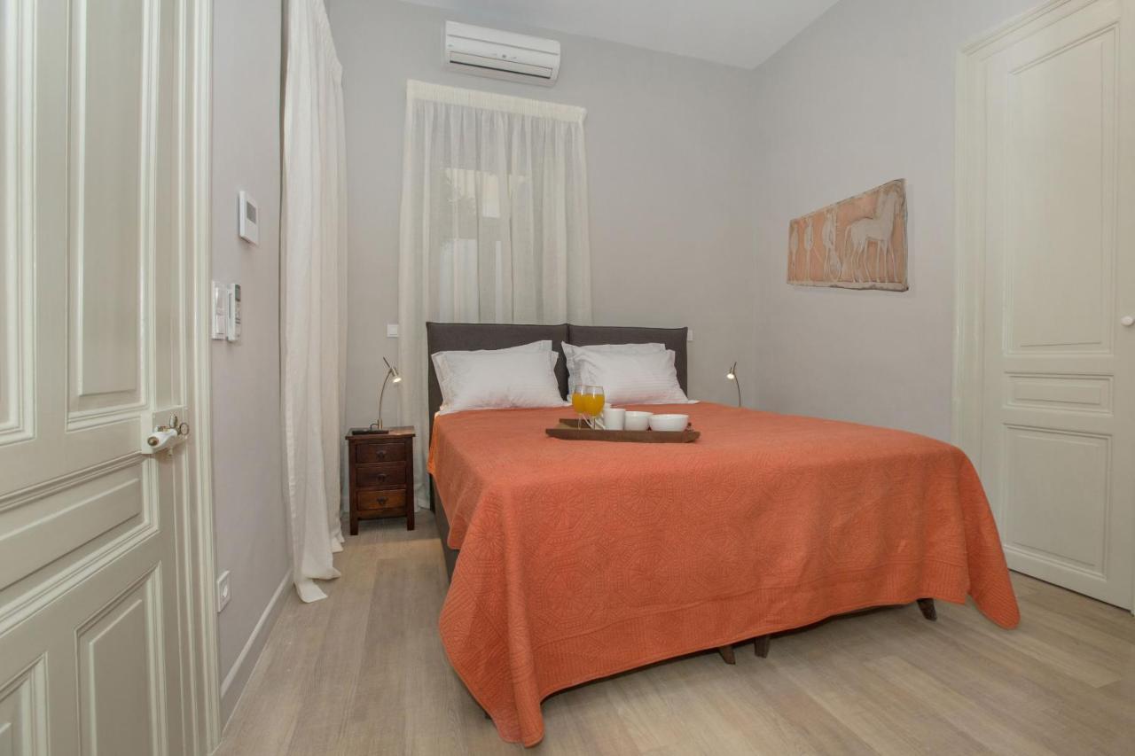 Sophisticated Apartment In Syntagma By Ghh Athens Exterior photo