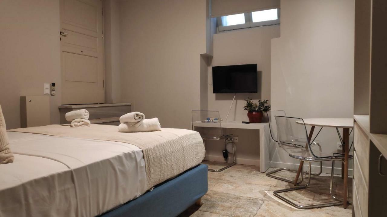 Sophisticated Apartment In Syntagma By Ghh Athens Exterior photo
