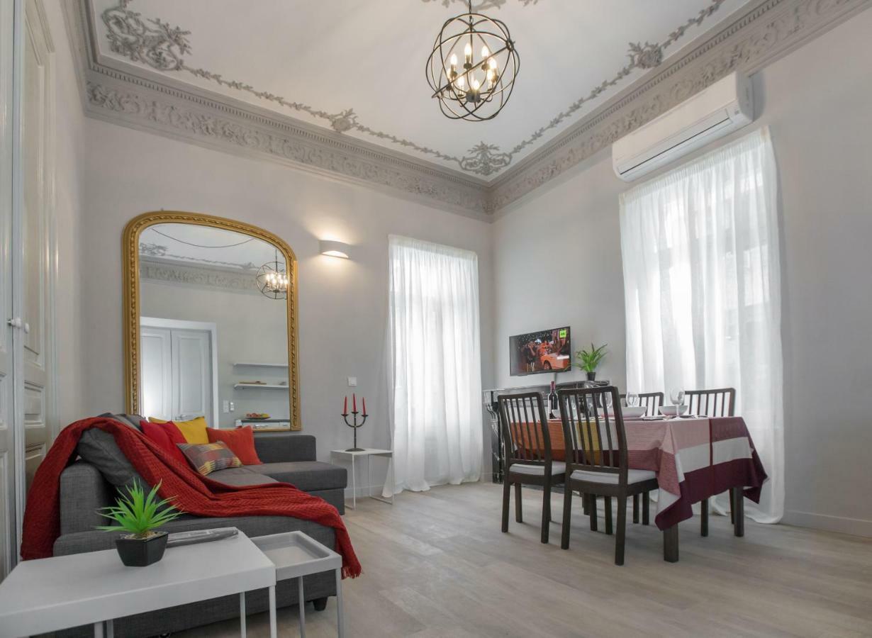 Sophisticated Apartment In Syntagma By Ghh Athens Exterior photo